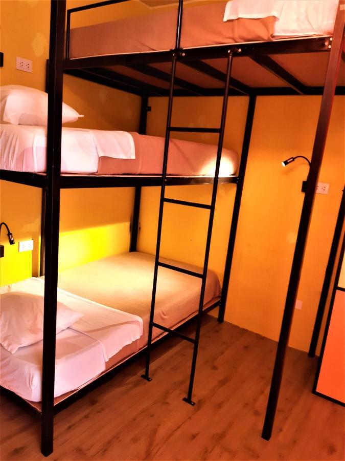 Happy Tree Hostel Peru Lima Buitenkant foto
