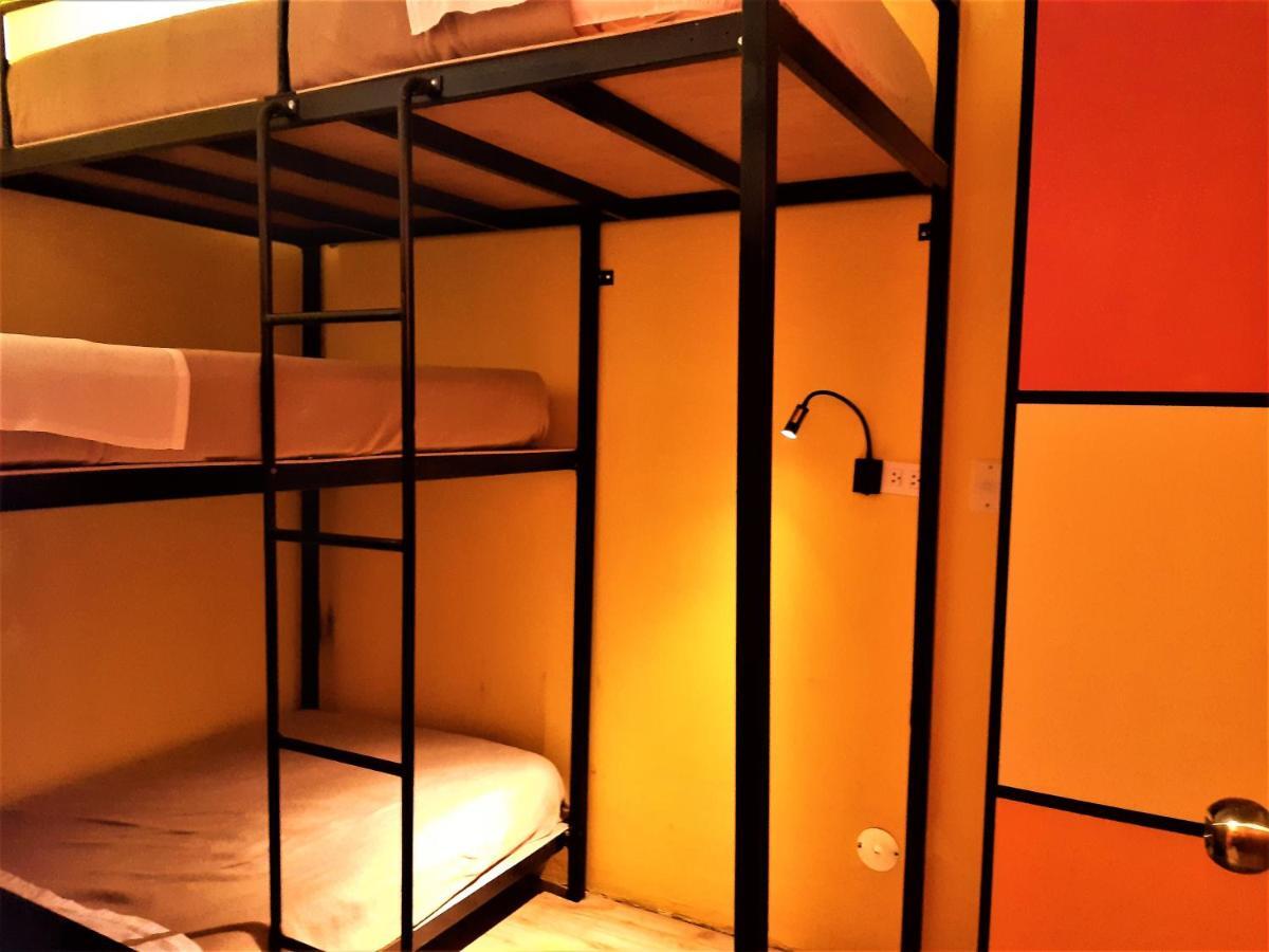 Happy Tree Hostel Peru Lima Buitenkant foto